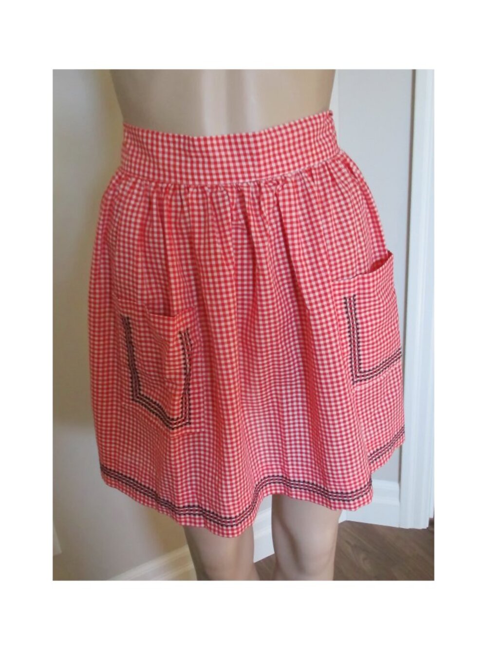Vtg Gingham Apron Red and White with Blk Cross Stitch Design